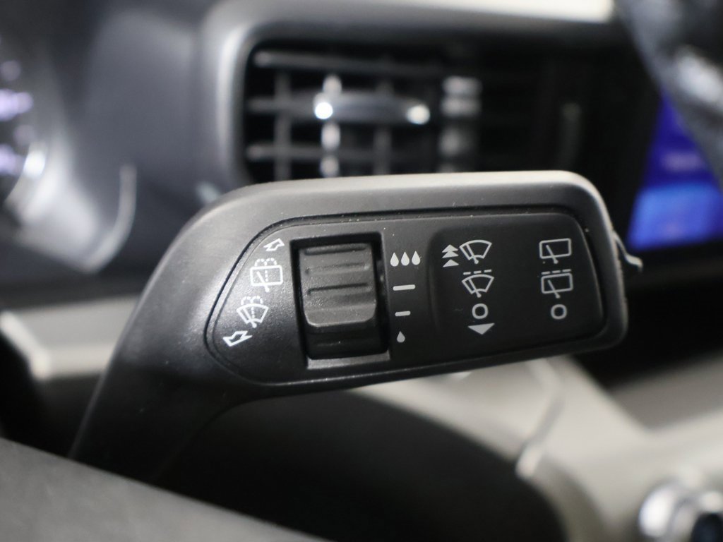 Used 2022 Ford Explorer XLT image 43