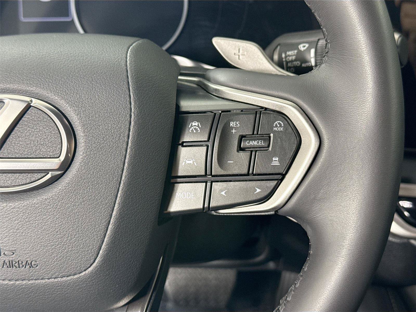 Used 2024 Lexus RX 350 FWD w/ Technology Package image 18