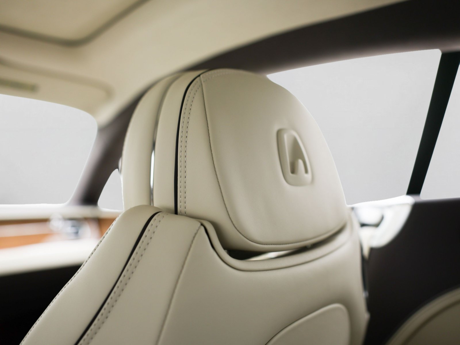 New 2026 Bentley Continental GT AWD/4WD image 36