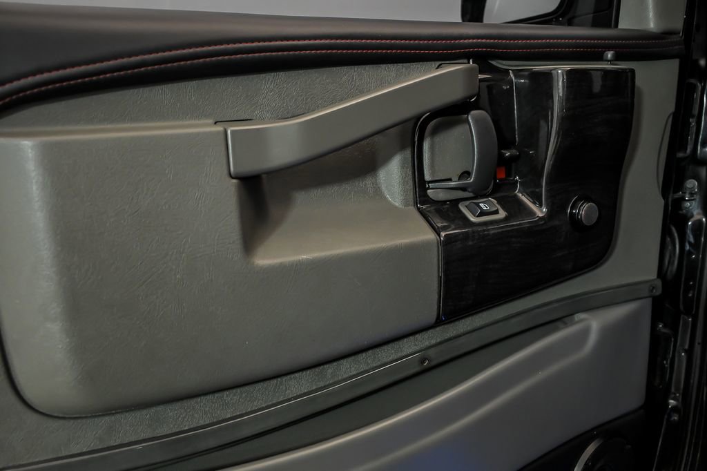 Used 2023 GMC Savana 2500 RWD image 13