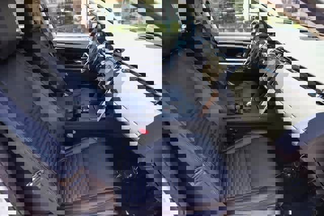 New 2024 Land Rover Discovery Sport S image 16