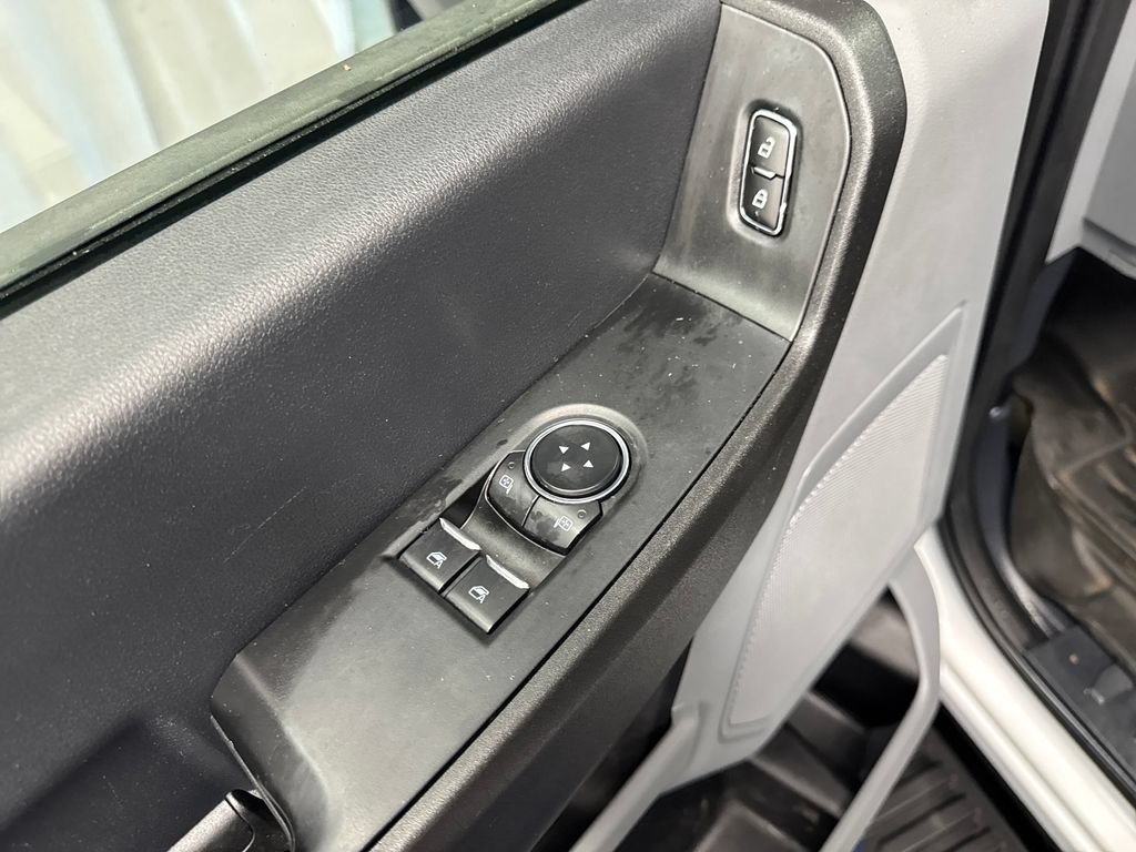 Used 2023 Ford F550 4x4 Regular Cab Super Duty image 11