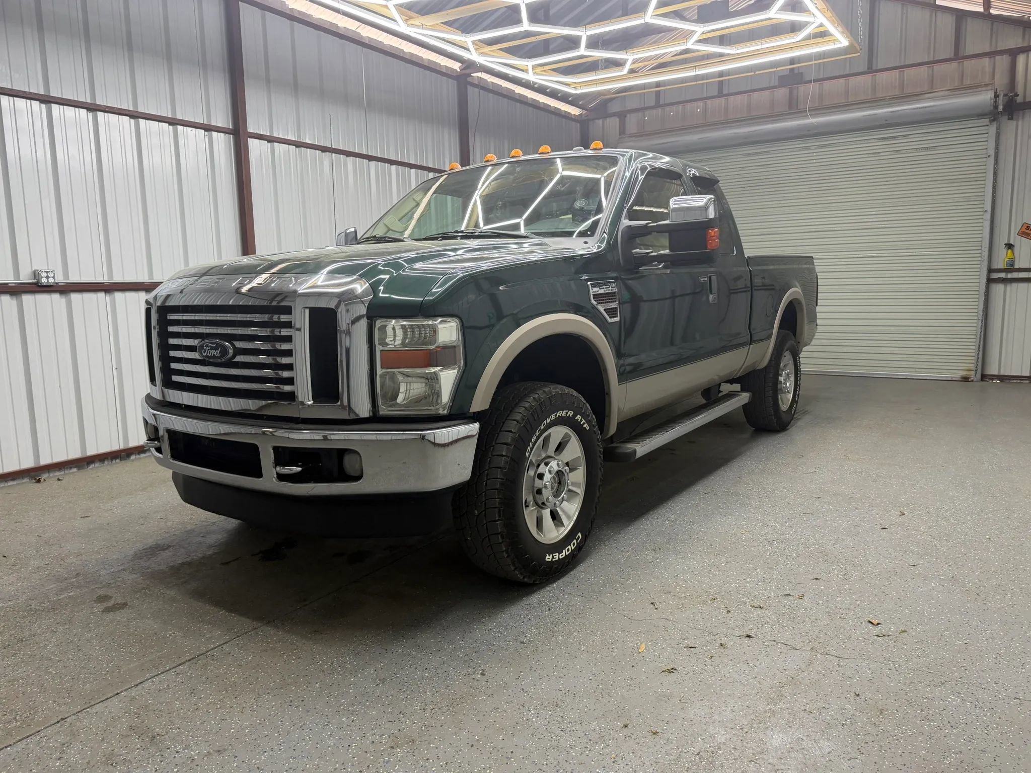Used 2009 Ford F250 Lariat AWD/4WD image 3