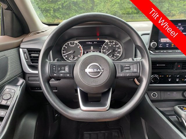Used 2023 Nissan Rogue S AWD/4WD image 18