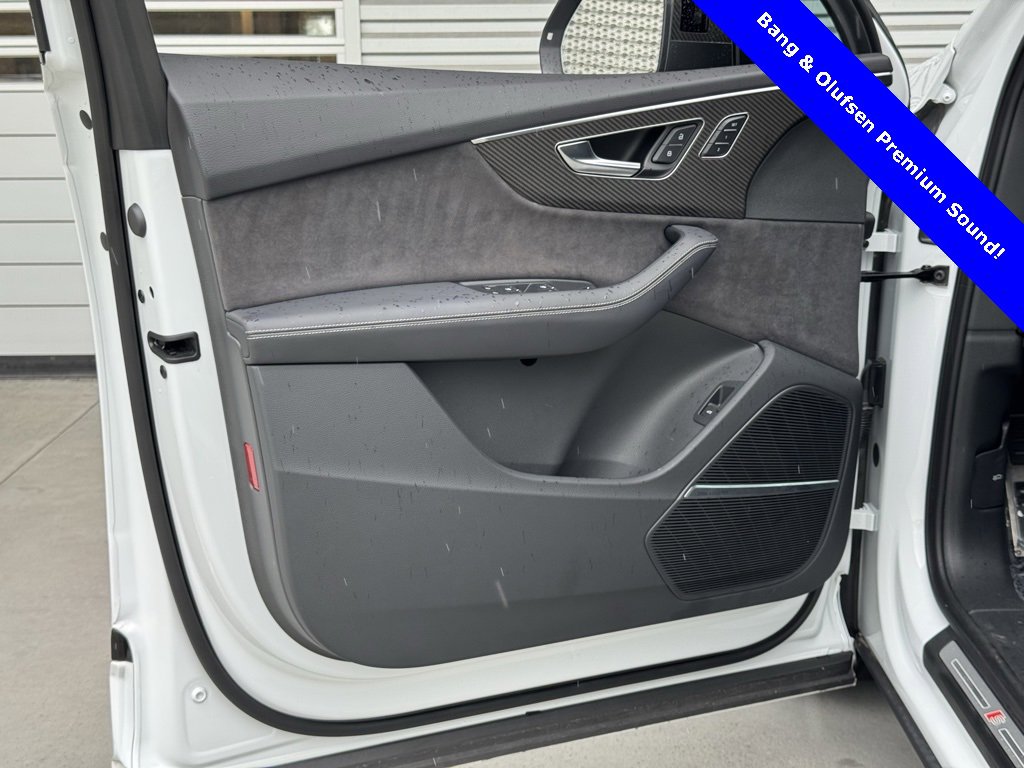 Used 2025 Audi SQ7 Prestige image 9