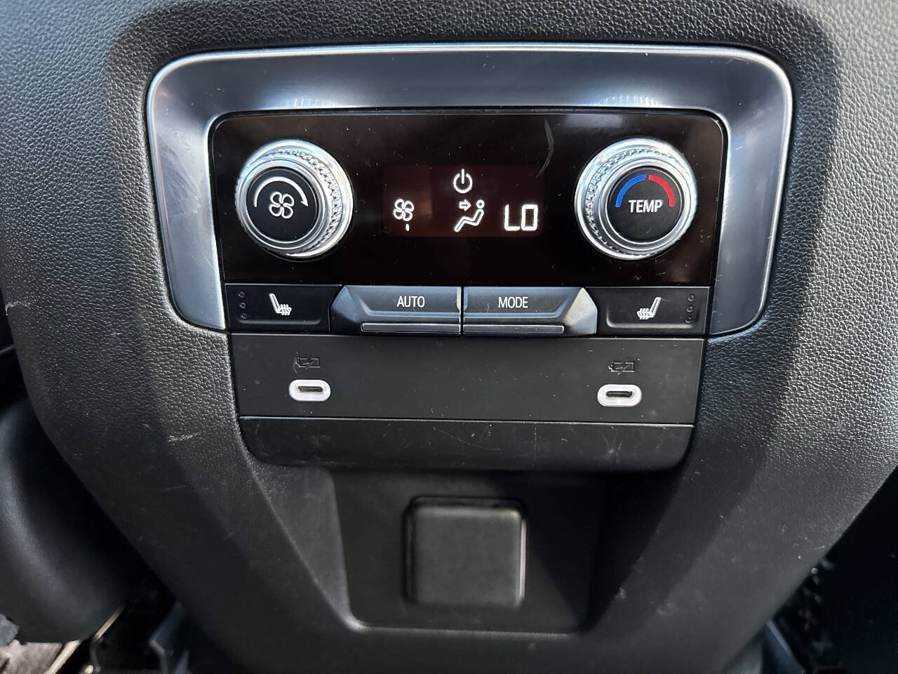 Used 2021 GMC Yukon Denali AWD/4WD image 27