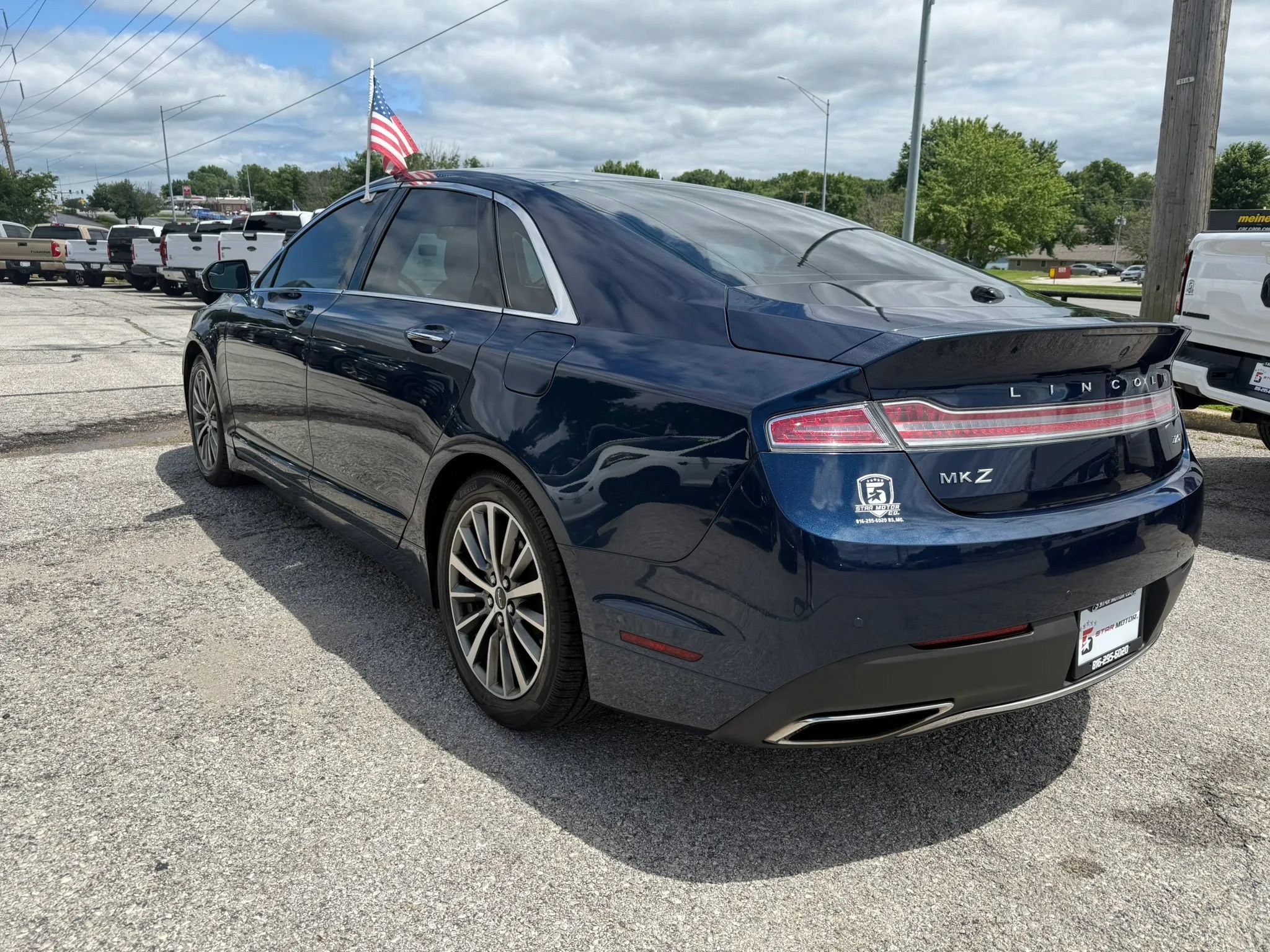 Used 2017 Lincoln MKZ Select FWD image 6