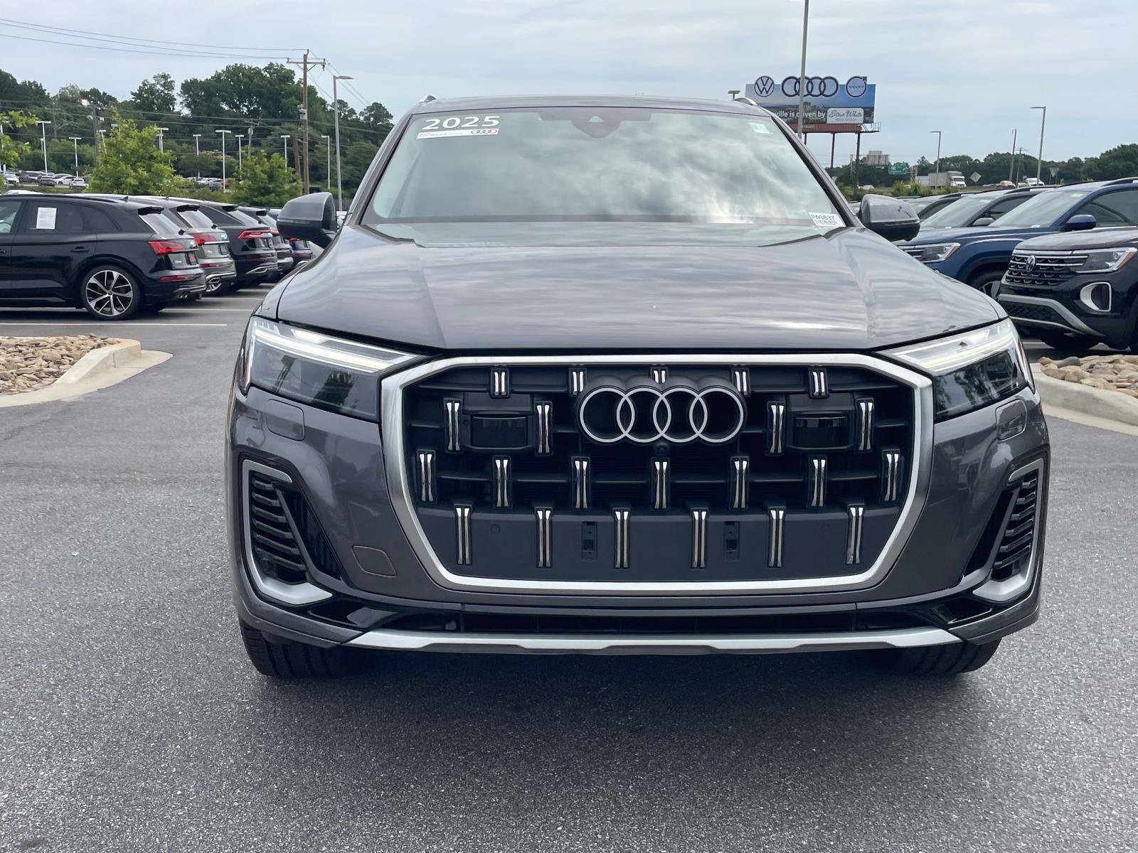 Certified 2025 Audi Q7 2.0T Premium Plus AWD/4WD image 2
