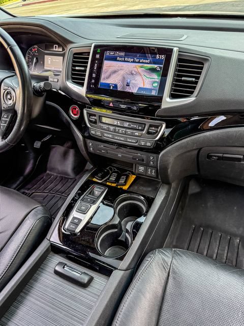 Used 2016 Honda Pilot Elite image 32