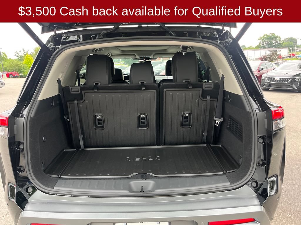 New 2026 Nissan Pathfinder Platinum FWD image 22