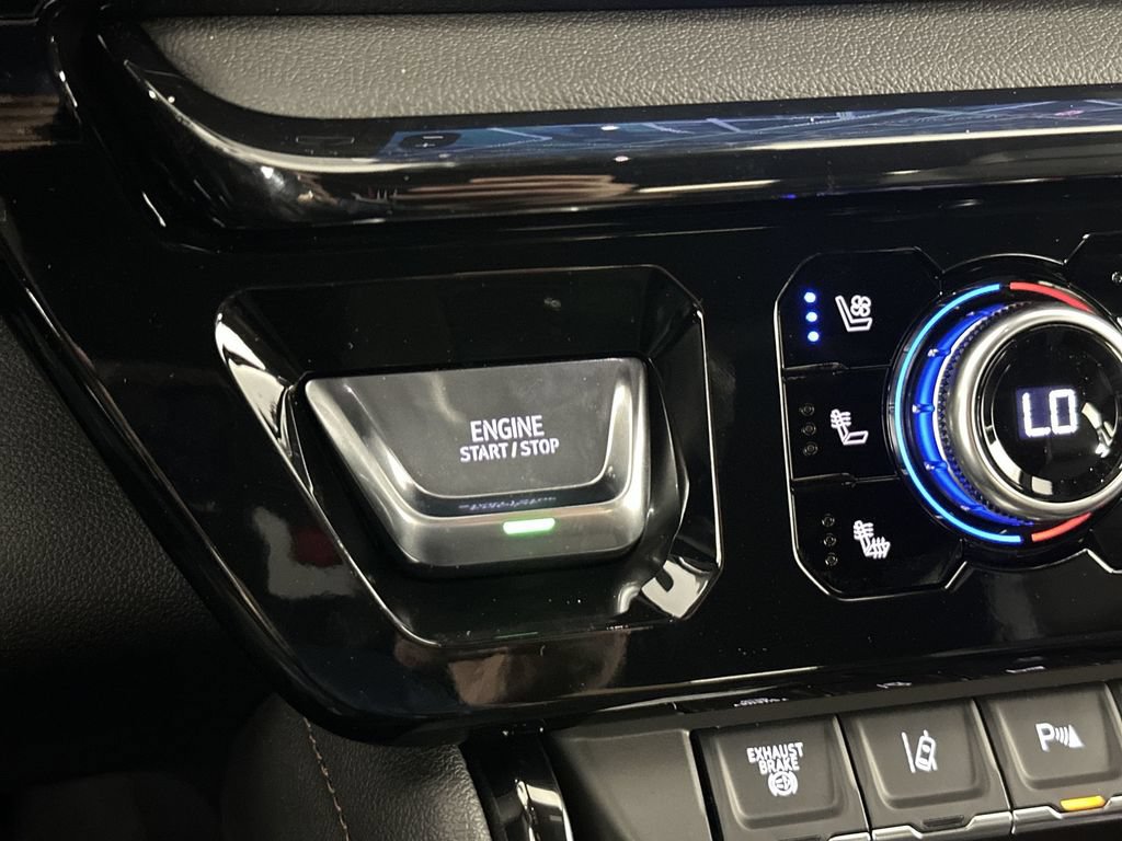 New 2026 GMC Sierra 2500 AT4 w/ Technology Package AWD/4WD image 19