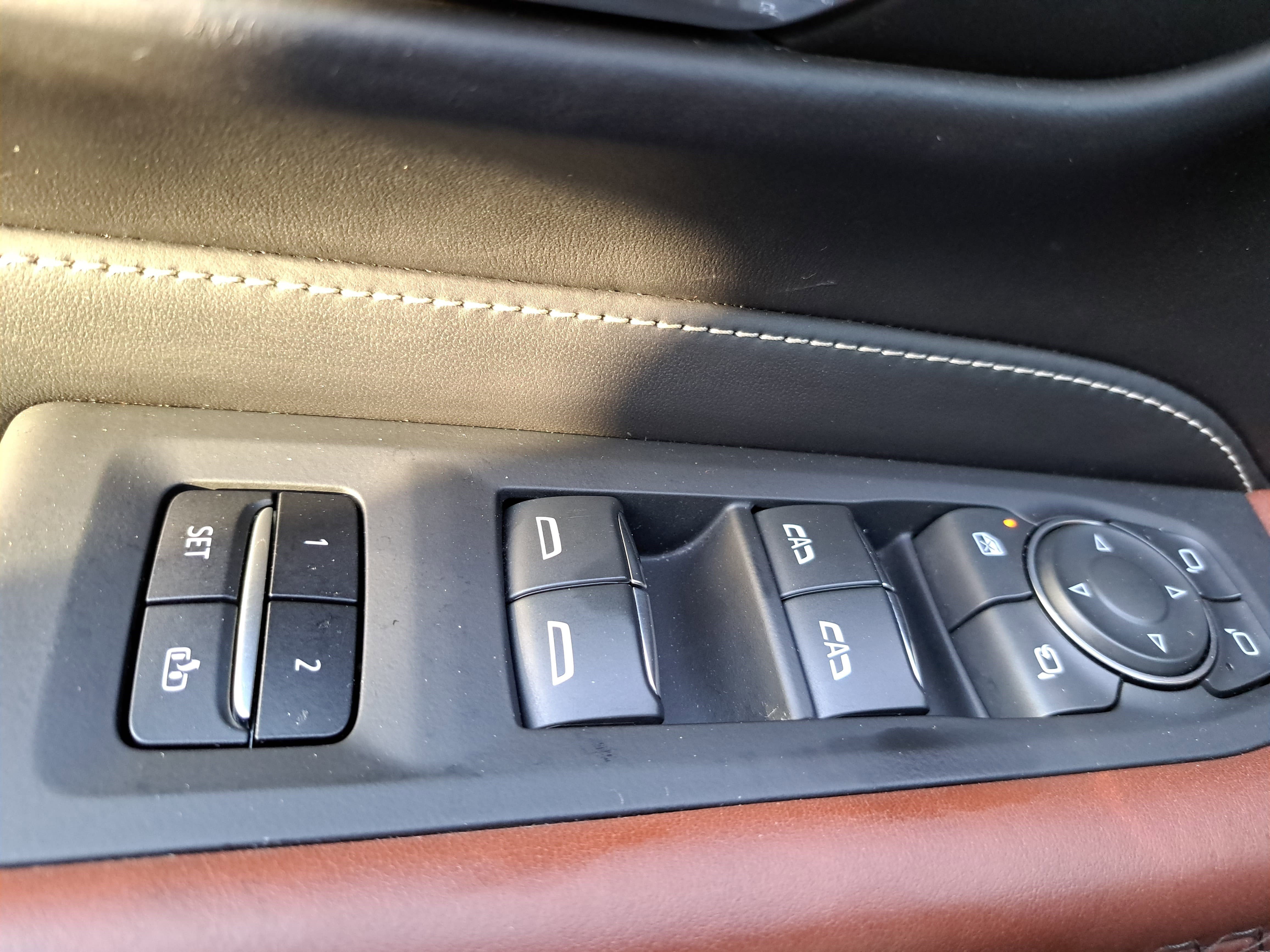 Used 2023 GMC Yukon Denali Ultimate AWD/4WD image 29