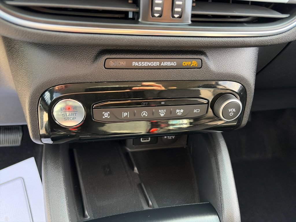 Used 2024 Ford Escape Platinum AWD/4WD image 23