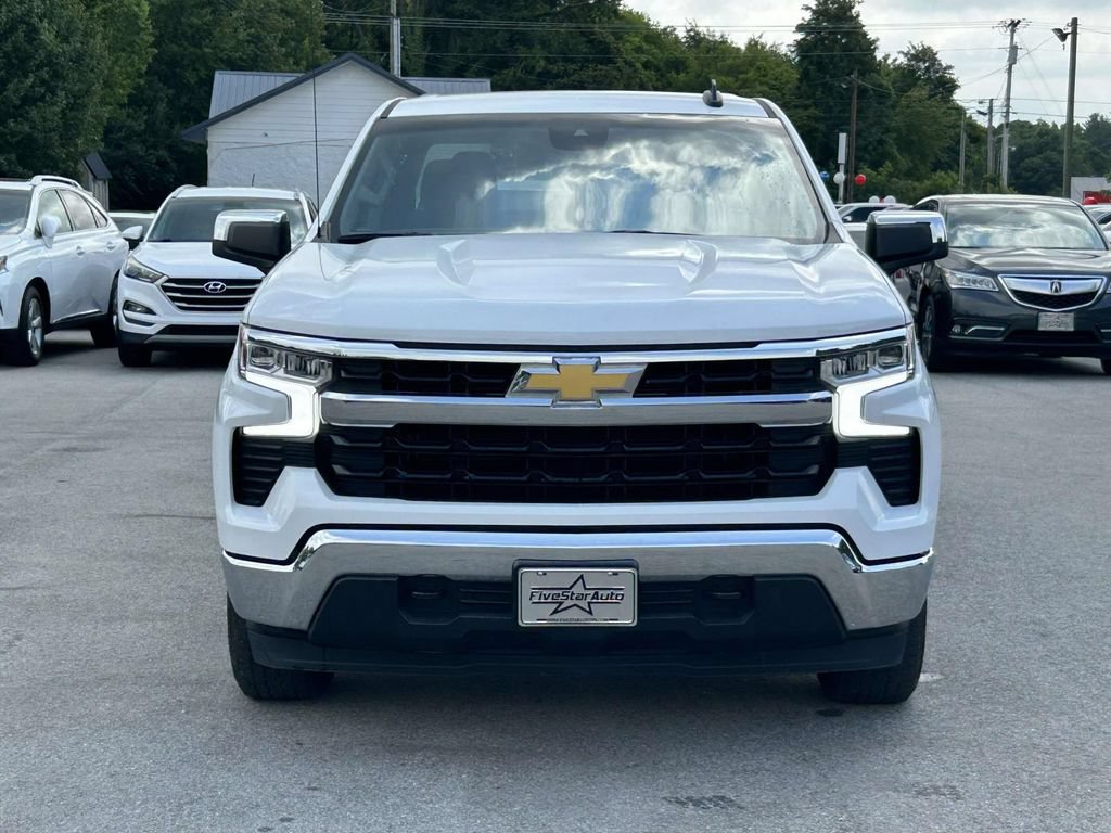 Used 2025 Chevrolet Silverado 1500 LT AWD/4WD image 2