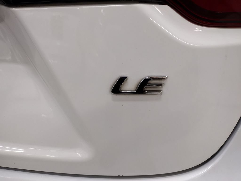 Used 2021 Toyota Corolla LE FWD image 15