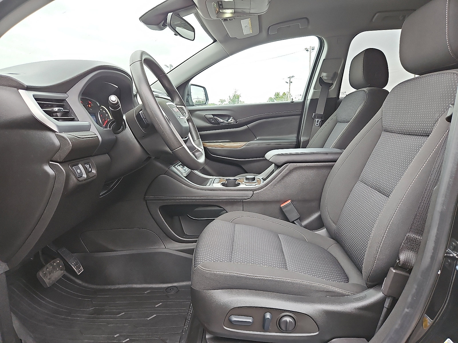 Certified 2022 GMC Acadia SLE w/ Driver Convenience Package image 13