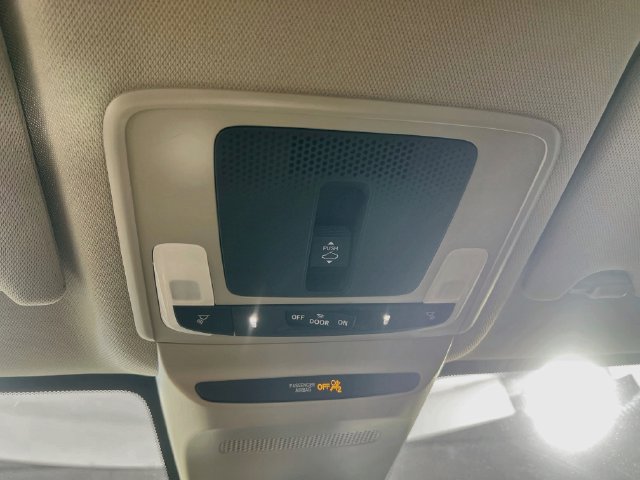 Used 2025 Honda HR-V EX-L image 20