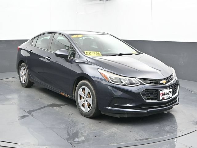 Used 2016 Chevrolet Cruze LS FWD image 6