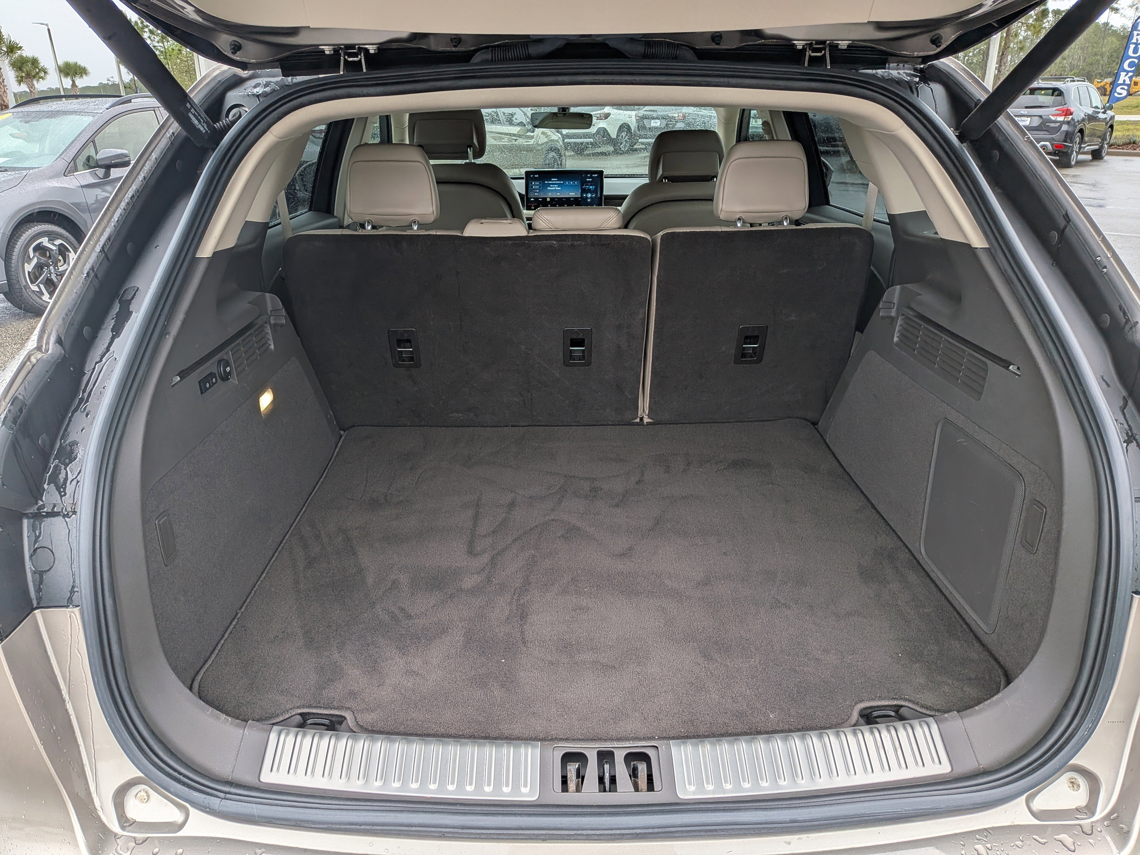 Used 2021 Lincoln Nautilus Reserve w/ Equipment Group 202A image 13