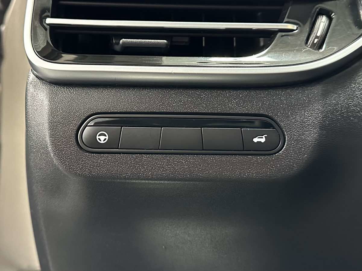 Used 2024 INFINITI QX60 Luxe image 23