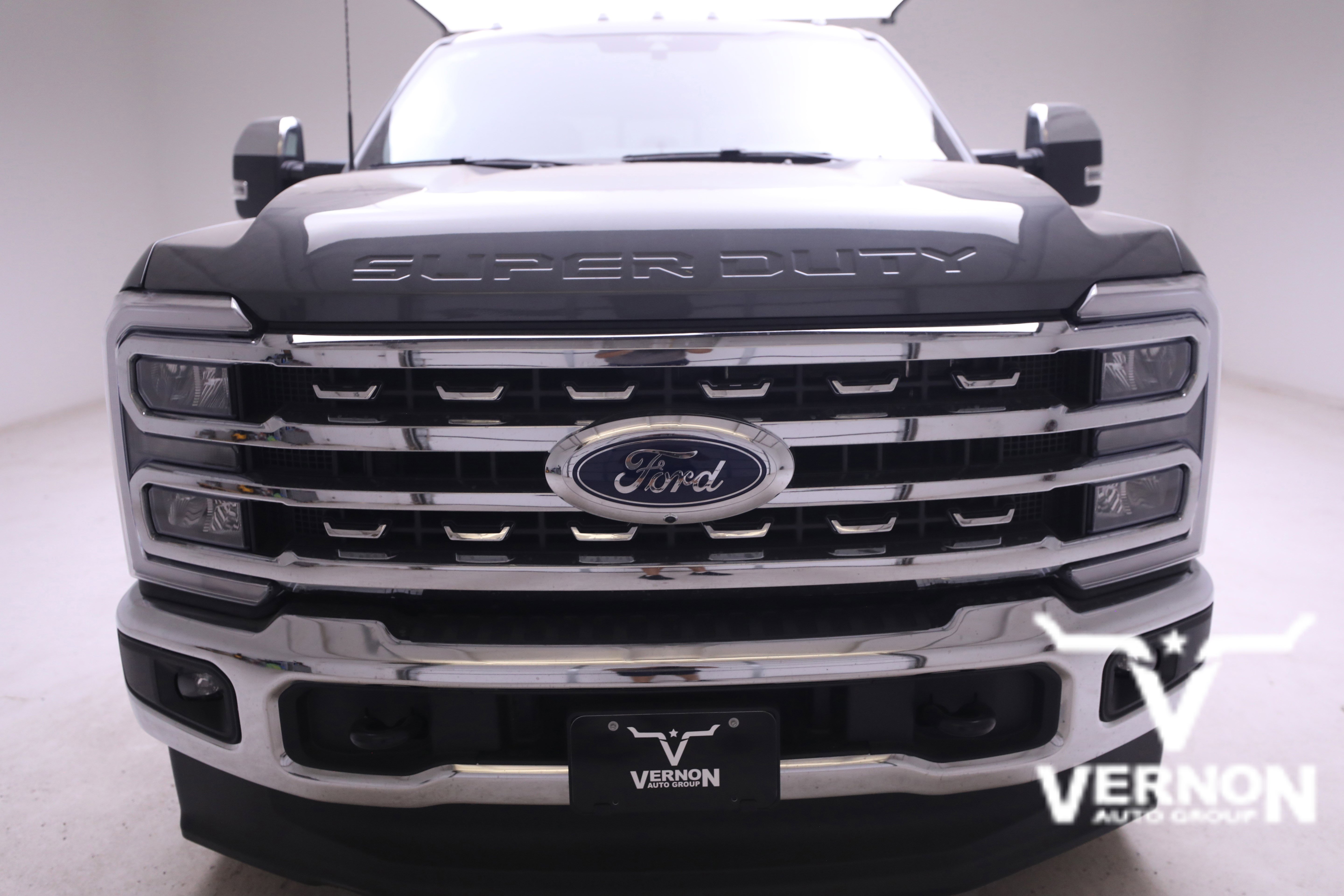 New 2026 Ford F250 Lariat w/ Chrome Package image 8