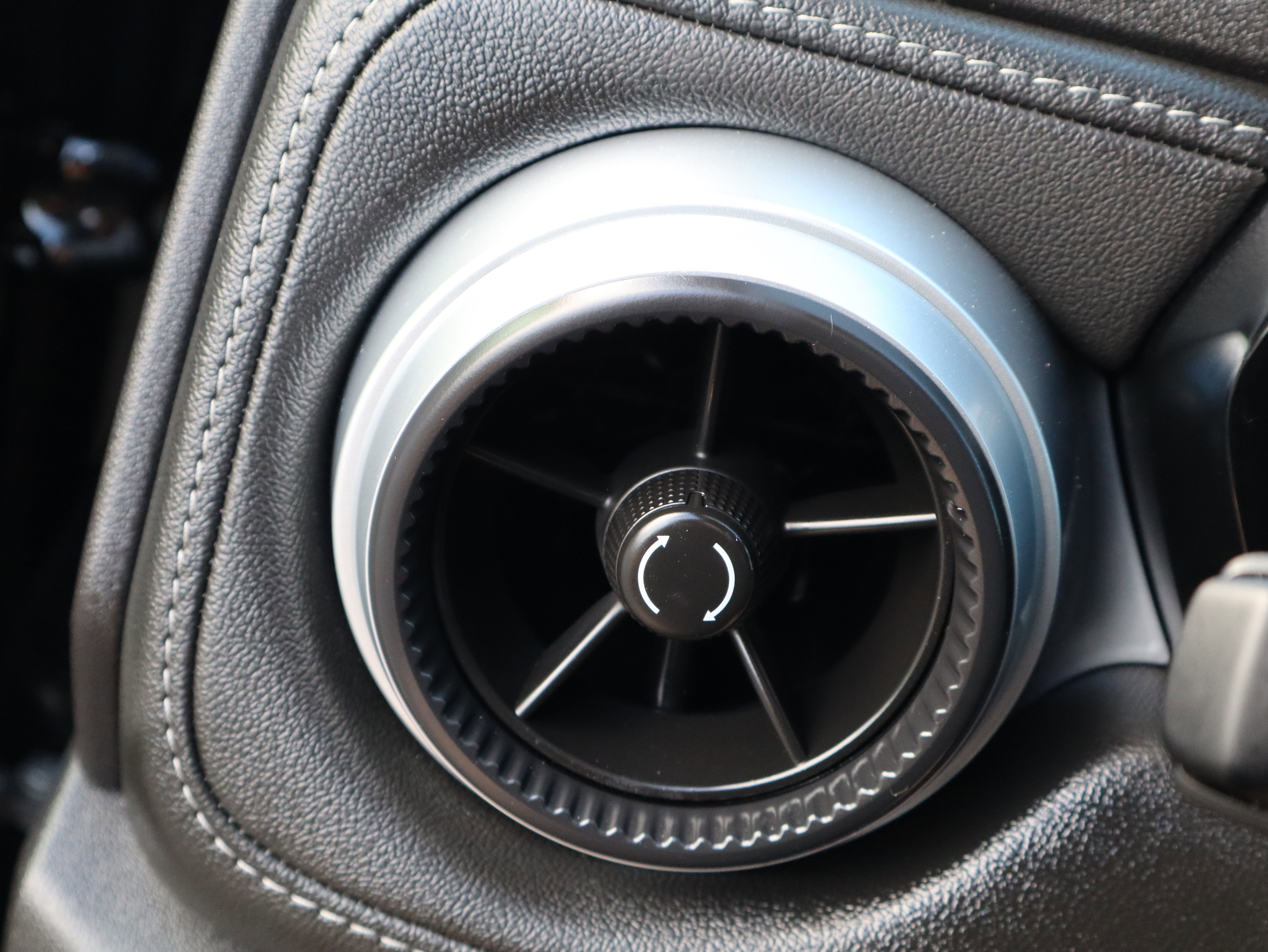 Used 2024 Chevrolet Colorado LT w/ LT Convenience Package III image 35