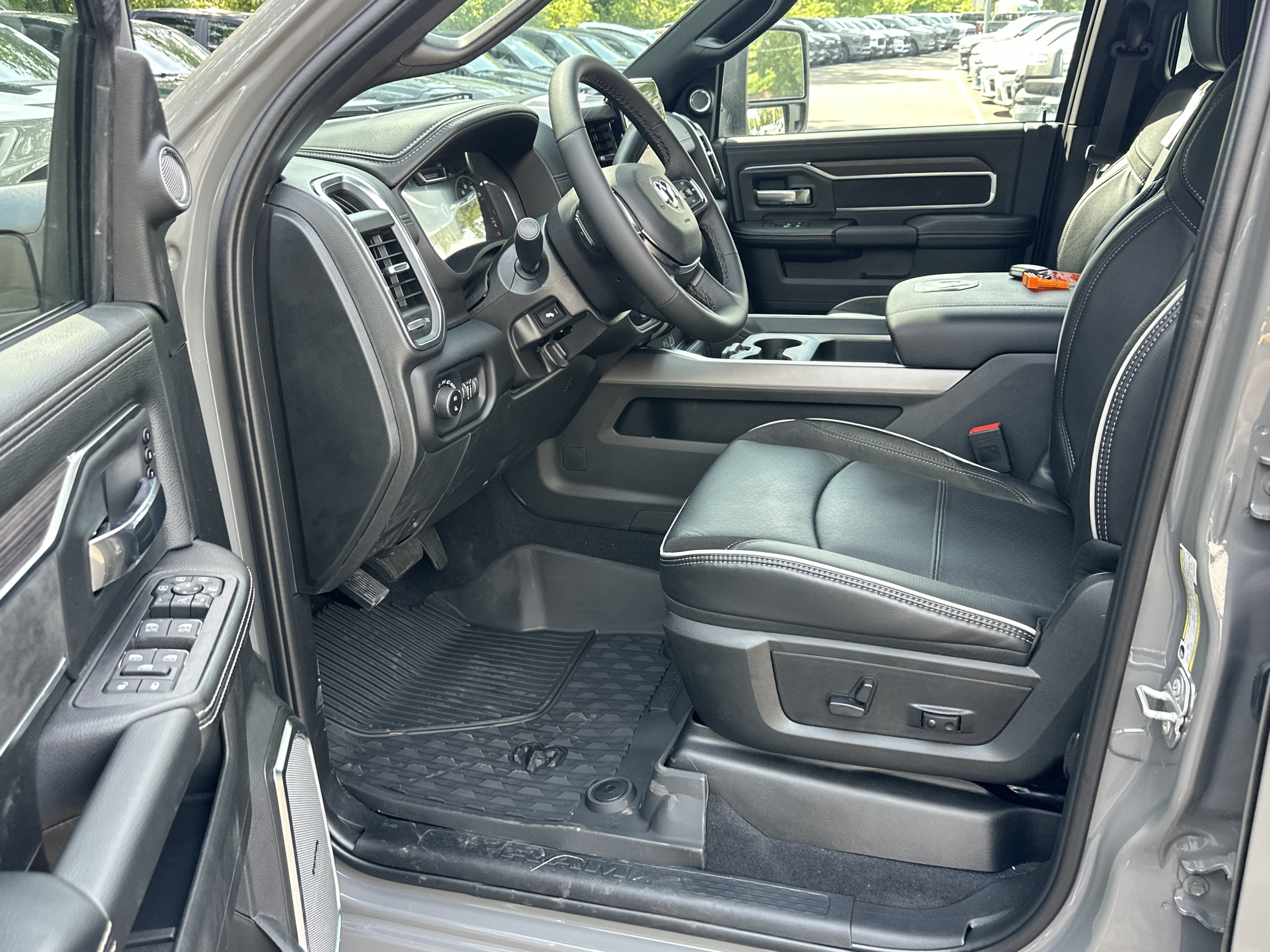 New 2027 RAM 2500 Laramie AWD/4WD image 26
