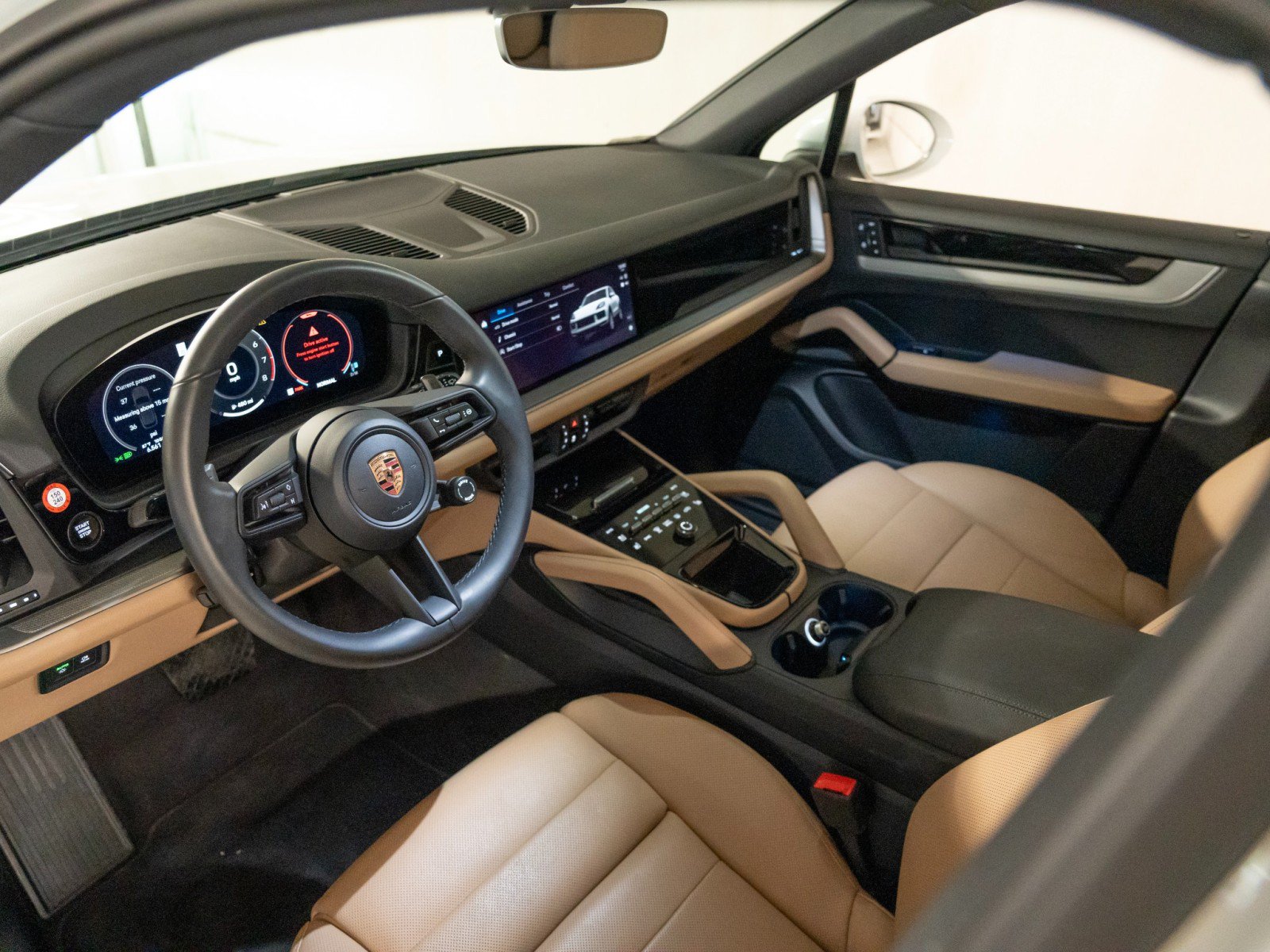 Certified 2026 Porsche Cayenne AWD/4WD image 4