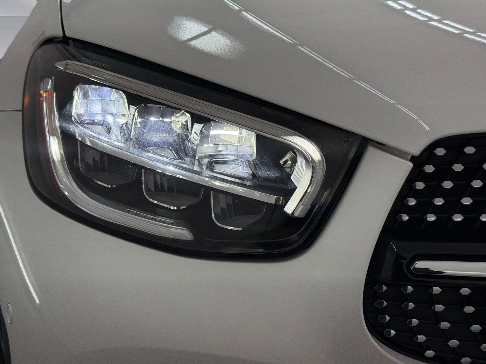 Used 2023 Mercedes-Benz GLC 300 4MATIC Coupe image 10