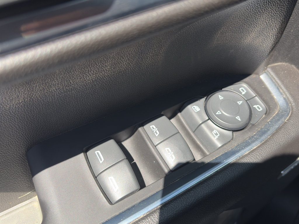 Used 2023 Chevrolet Silverado 1500 LTZ w/ LTZ Convenience Package II AWD/4WD image 24