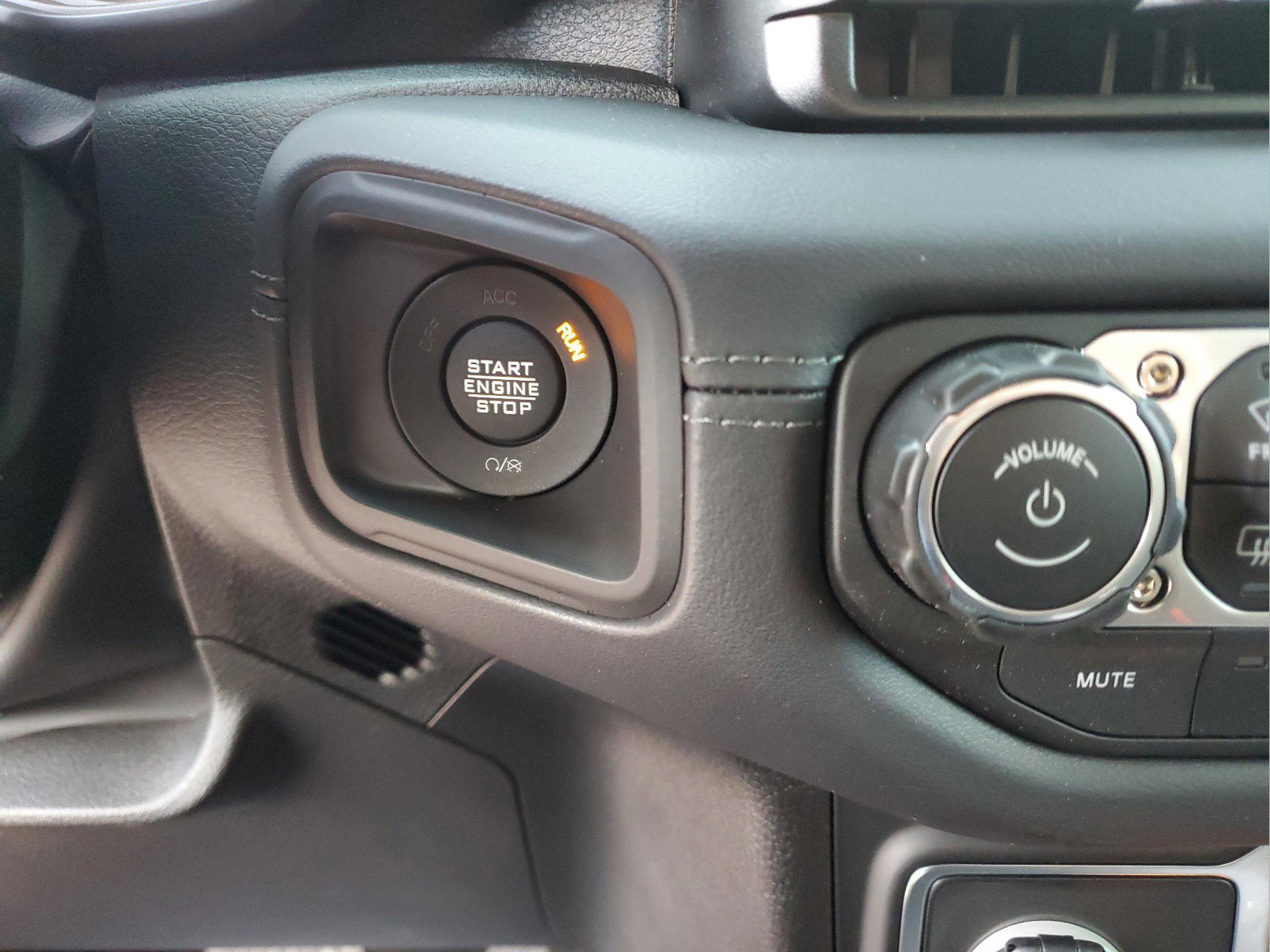 New 2026 Jeep Wrangler Unlimited Sahara AWD/4WD image 25