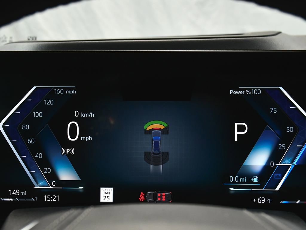 Used 2023 BMW X7 xDrive40i w/ Executive Package image 39