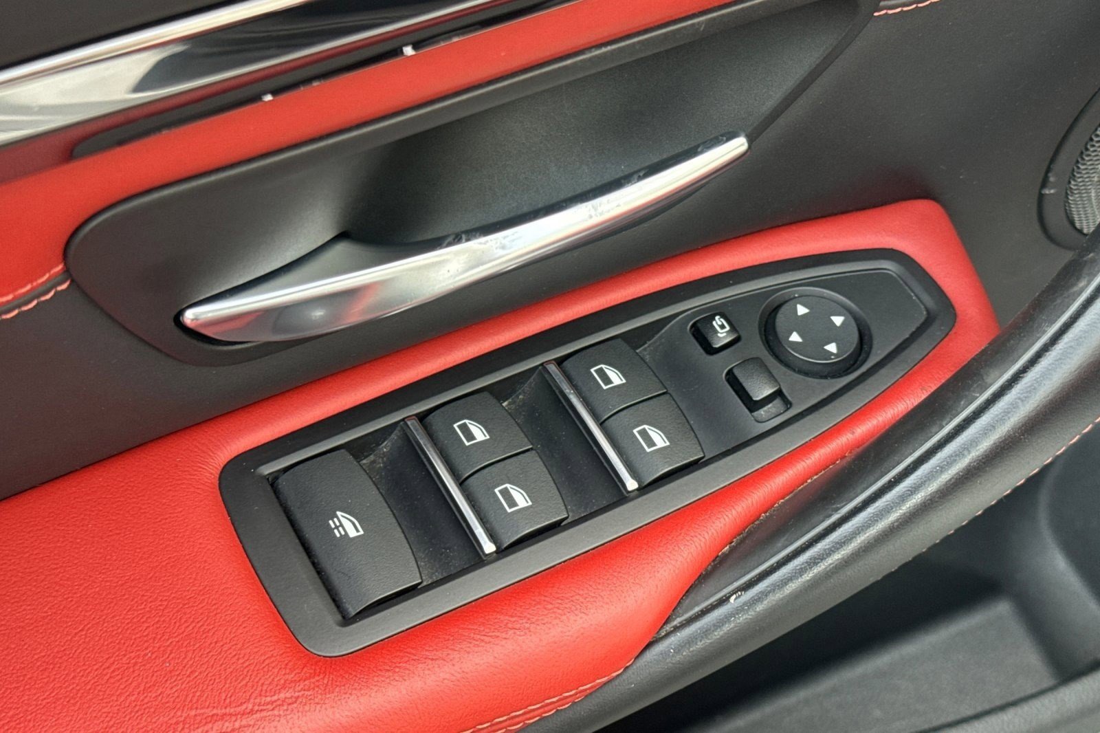 Used 2020 BMW M4 Convertible w/ Competition Package image 12