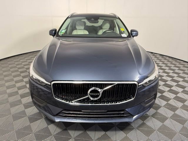 Used 2021 Volvo XC60 T5 Momentum w/ Climate Package image 9