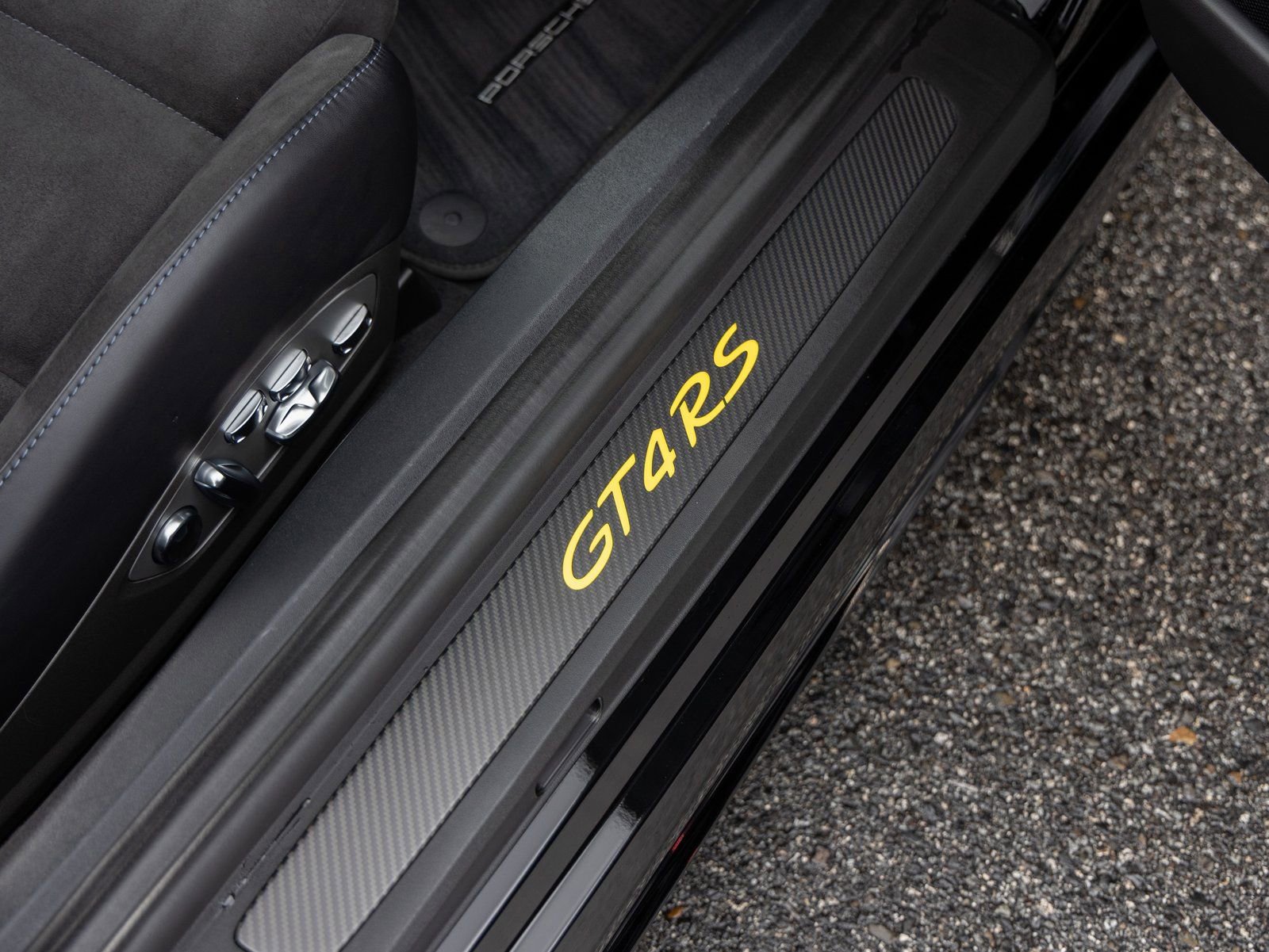 Certified 2023 Porsche 718 Cayman GT4 RS w/ Weissach Package image 32