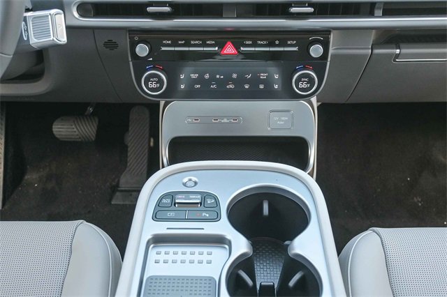 New 2026 Hyundai Ioniq 9 Limited image 15