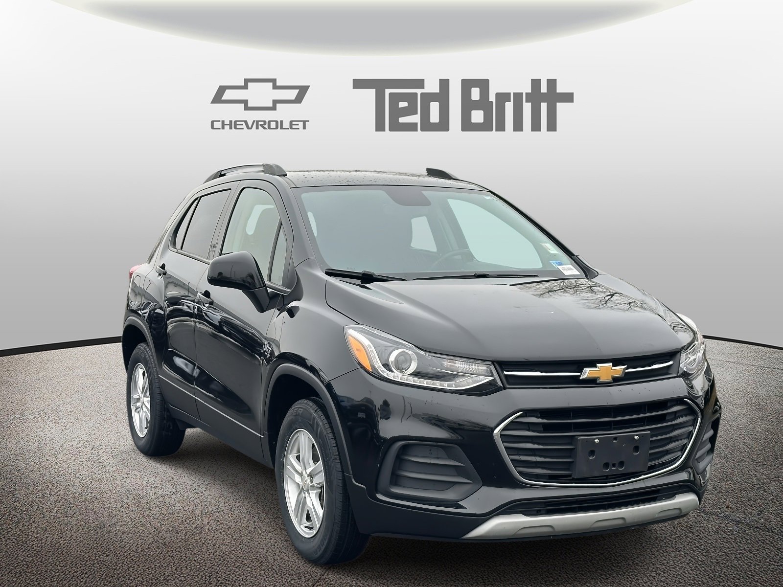 Certified 2022 Chevrolet Trax LT w/ LT Convenience Package image 3
