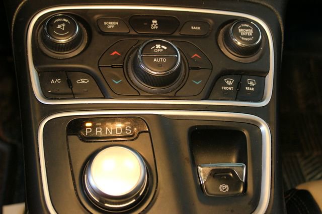 Used 2015 Chrysler 200 Limited w/ Comfort Group FWD image 24