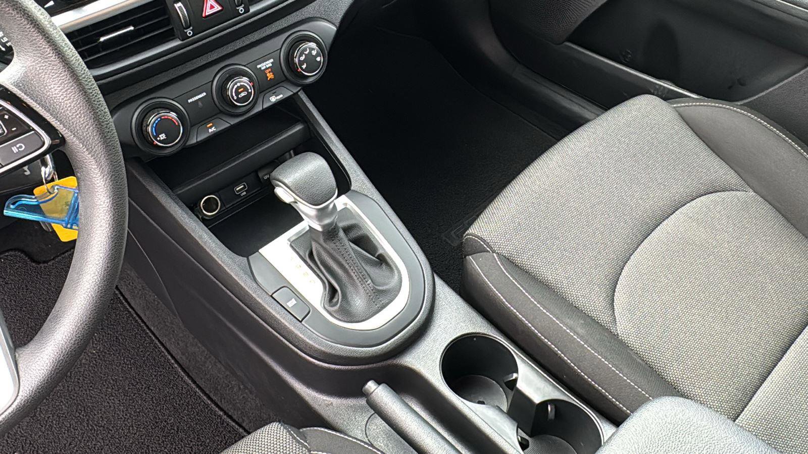 Used 2023 Kia Forte LXS w/ LXS Technology Package image 18