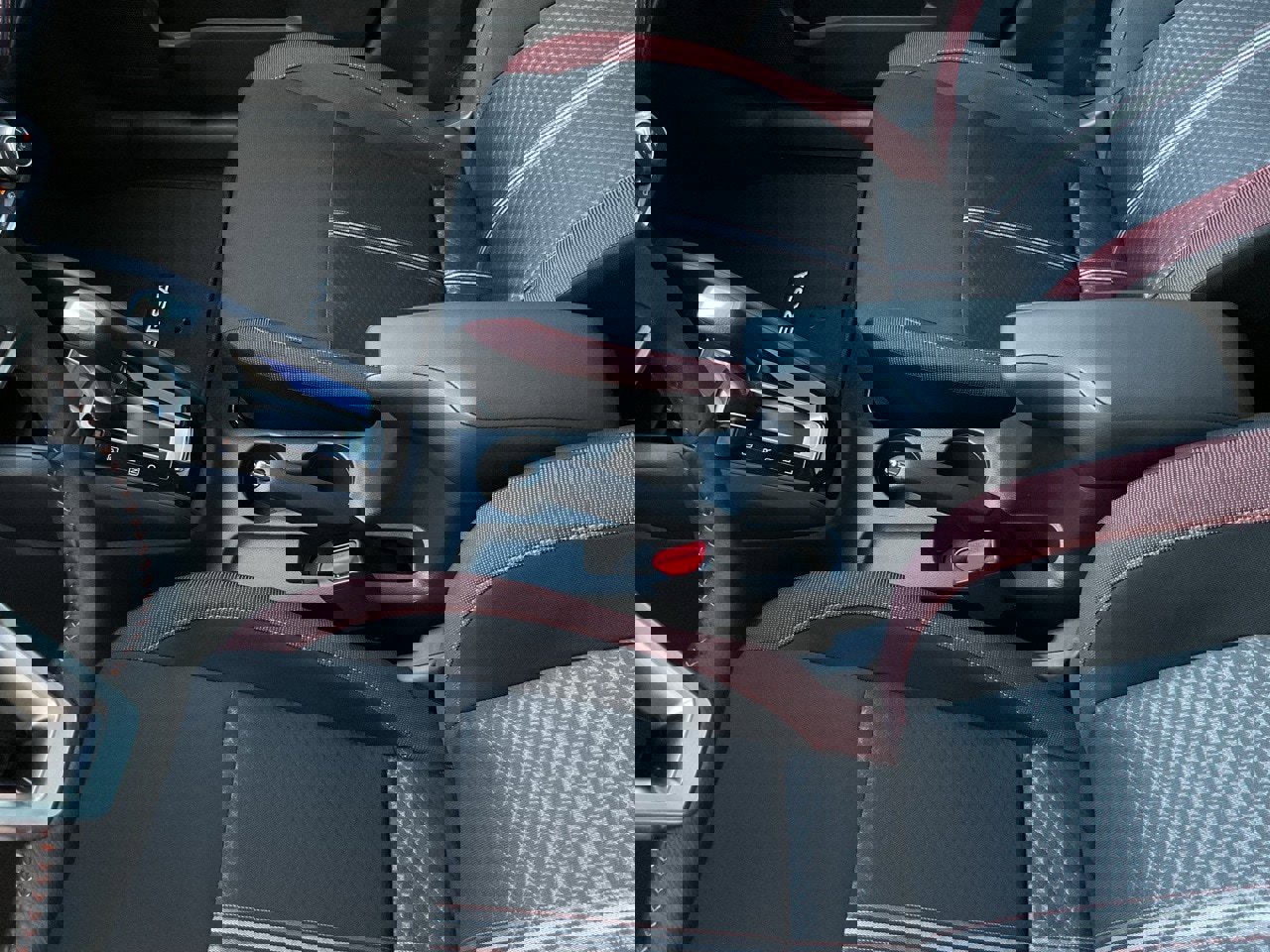 New 2025 Nissan Versa SR w/ Trunk Package image 29