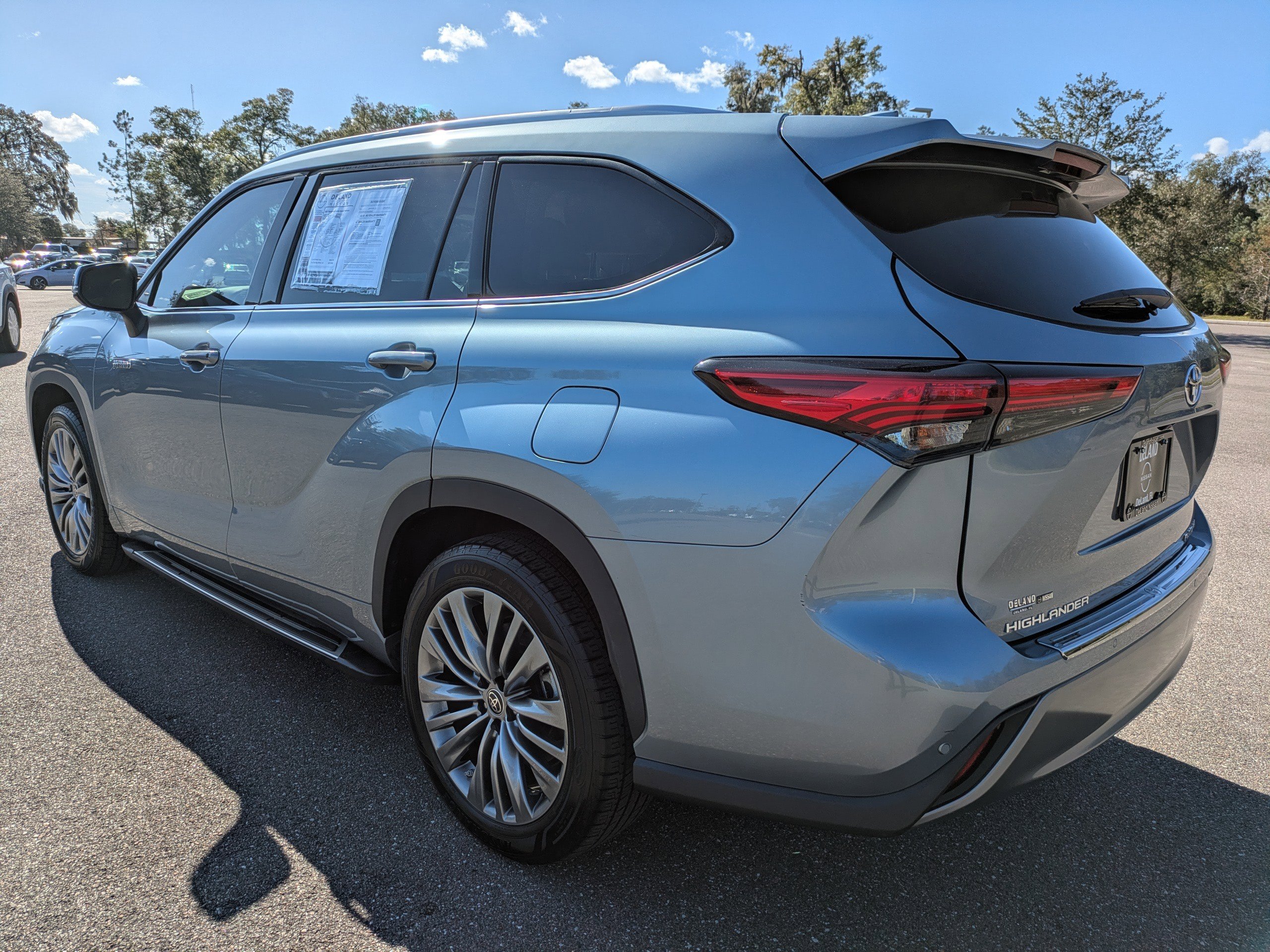 Used 2021 Toyota Highlander Platinum image 6