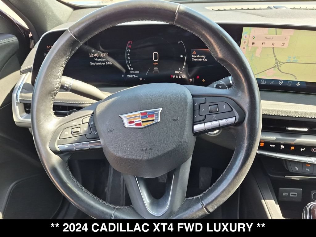 Used 2024 Cadillac XT4 Luxury w/ Cold Weather Package FWD image 21