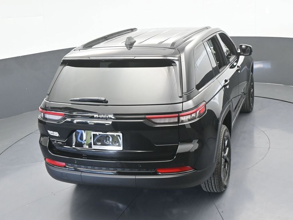 New 2025 Jeep Grand Cherokee Laredo image 42