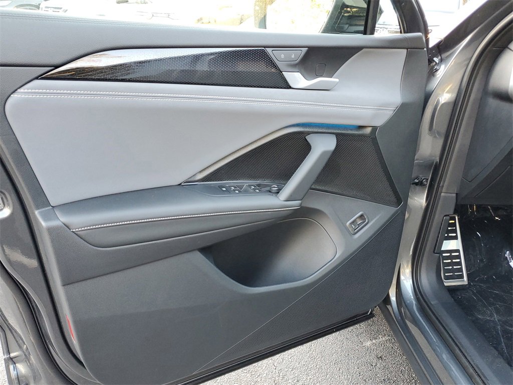 New 2026 Volkswagen Tiguan SE R-Line image 18