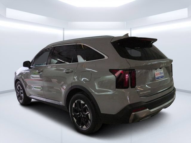 Used 2026 Kia Sorento S w/ S Panoramic Sunroof Package FWD image 5