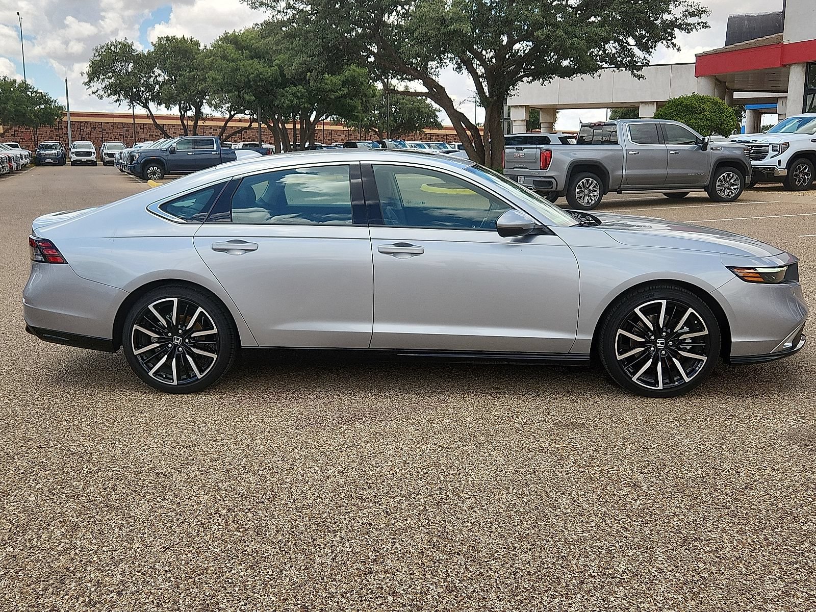 Used 2025 Honda Accord Touring image 5