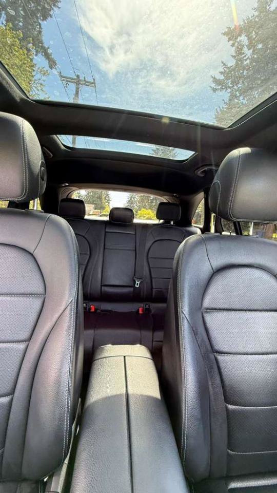 Used 2017 Mercedes-Benz GLC 300 image 2