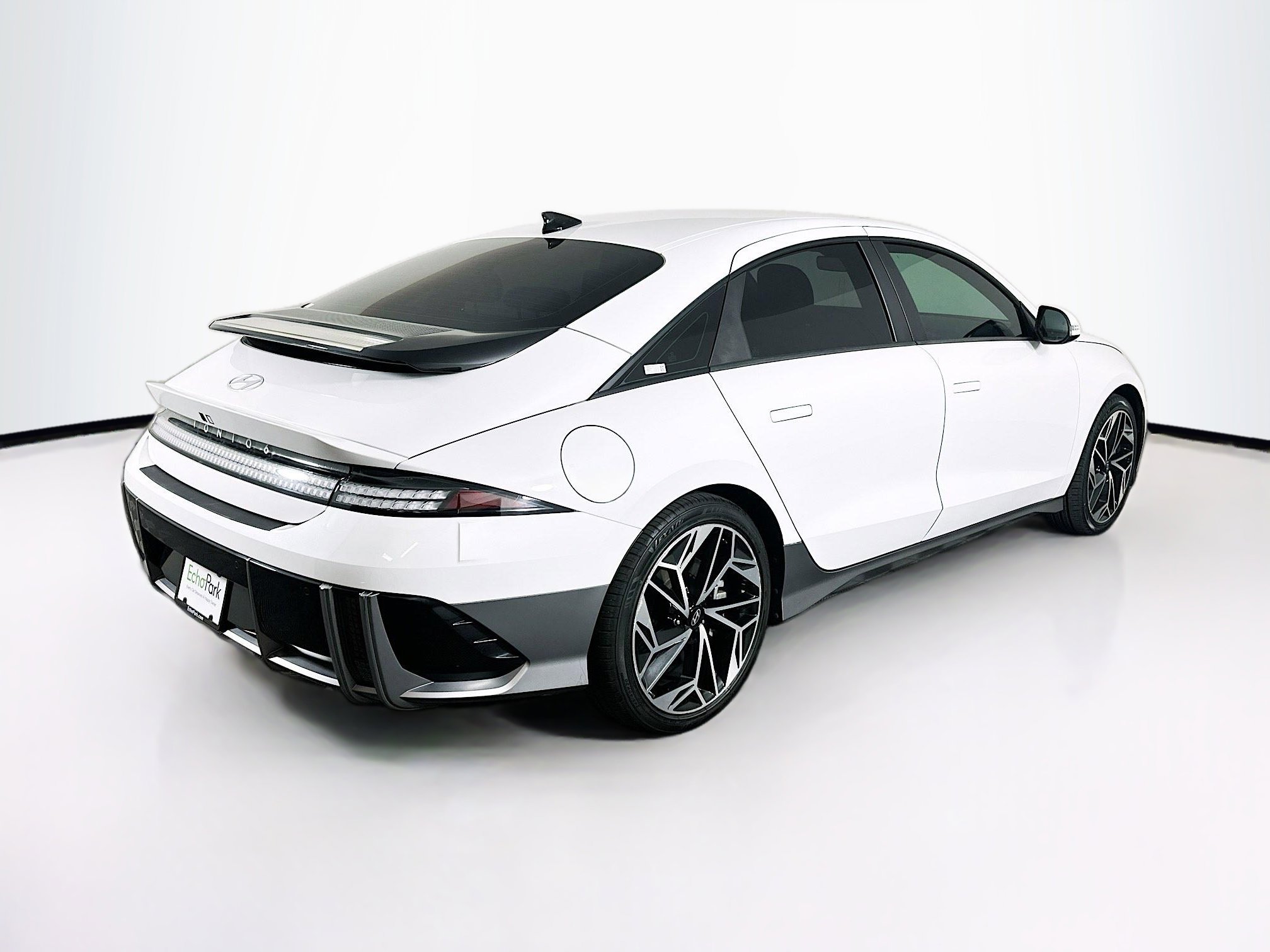 Used 2023 Hyundai Ioniq 6 Limited RWD image 9