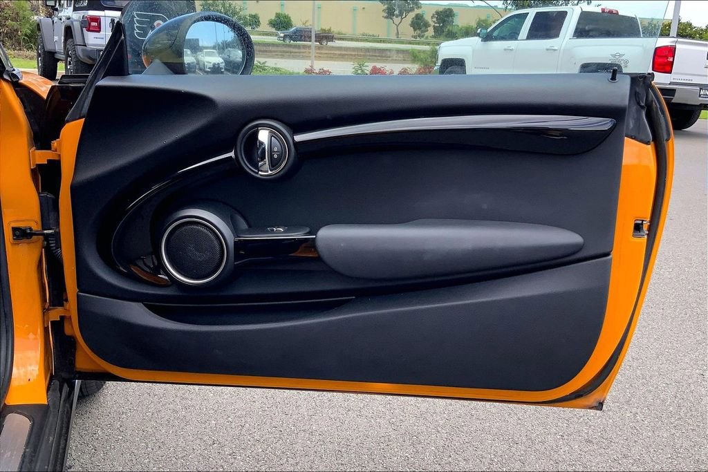 Used 2015 MINI Cooper S image 23