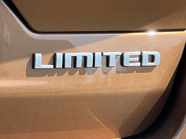 New 2026 Jeep Grand Cherokee Limited w/ Luxury Tech Group II AWD/4WD image 7